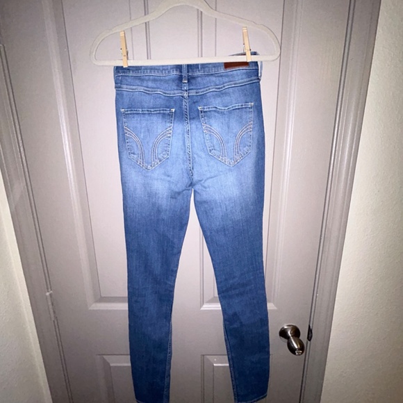 Women’s Hollister Jeans Size 3 long - Picture 2 of 4